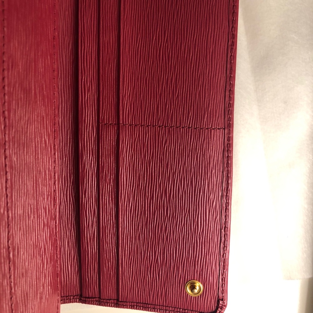 Prada leather Wallet - Picture 7 of 8